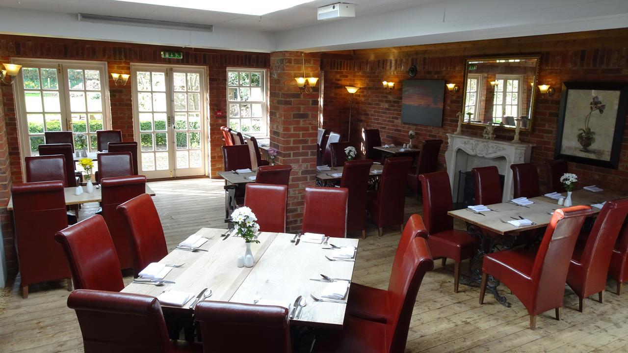 The Furze Bush Inn Newbury  Eksteriør billede